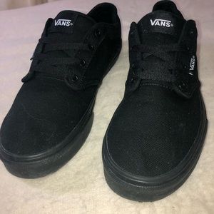 Vans Black Youth Sz 6.5 Low Top 500714